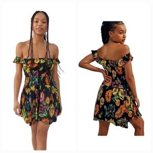 Urban Outfitters Aubrey Floral Off The Shoulder Mini Dress. Size XL